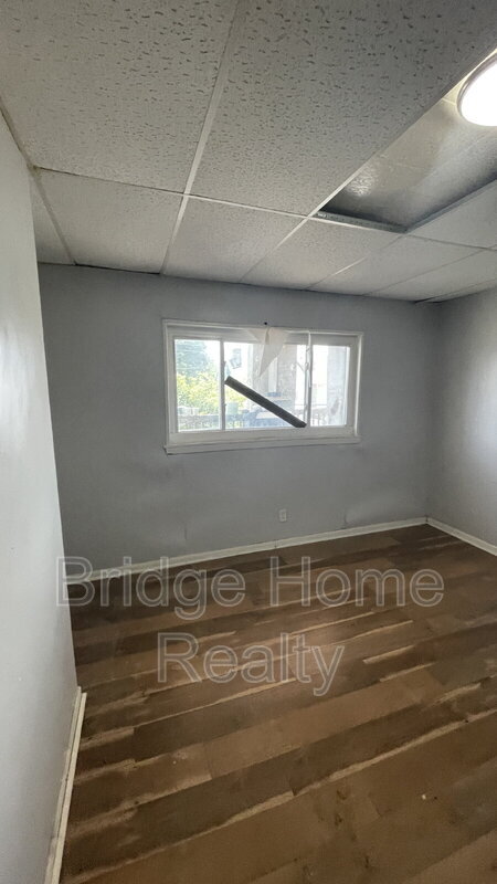 Building Photo - 447 Hays Ave