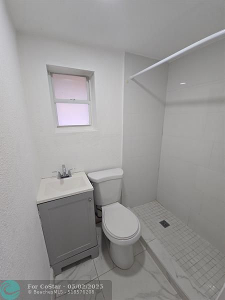 Building Photo - 4819 SW 22nd St
