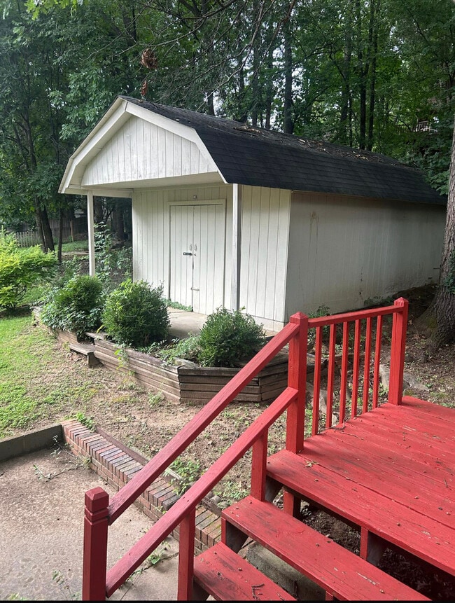 Building Photo - 11209 Suncrest Dr SE