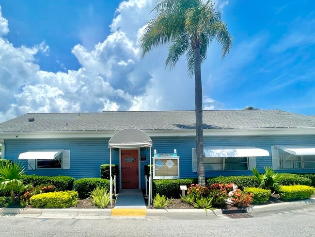 Building Photo - 400 N Hwy A1A