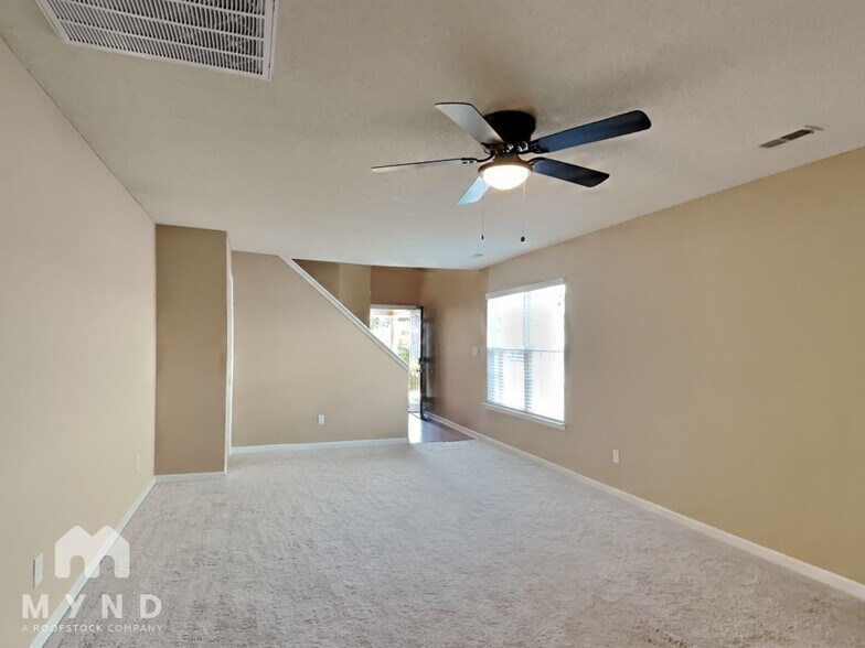 Building Photo - 248 Shadow Ct SW