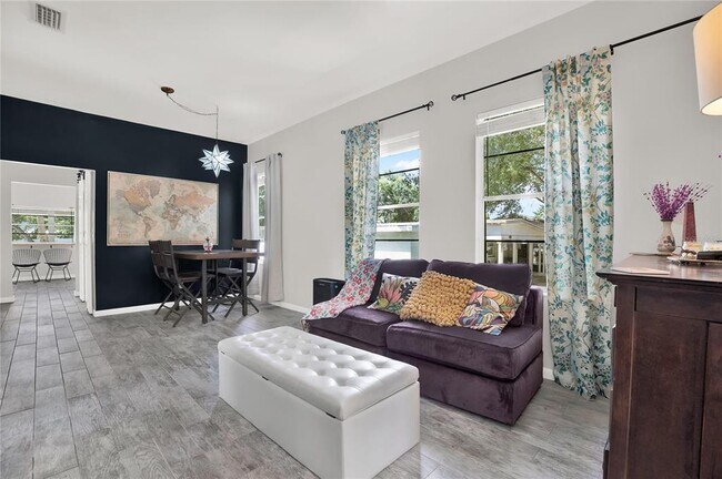 Building Photo - 4110 N Central Ave