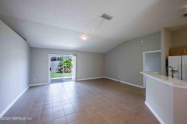 Building Photo - 570 Manship Dr