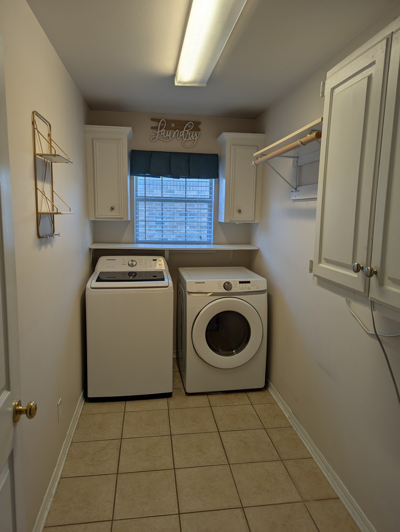Building Photo - 405 Heritage Dr