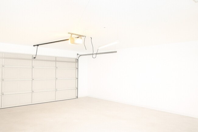 Building Photo - 5126 Sprey Dr