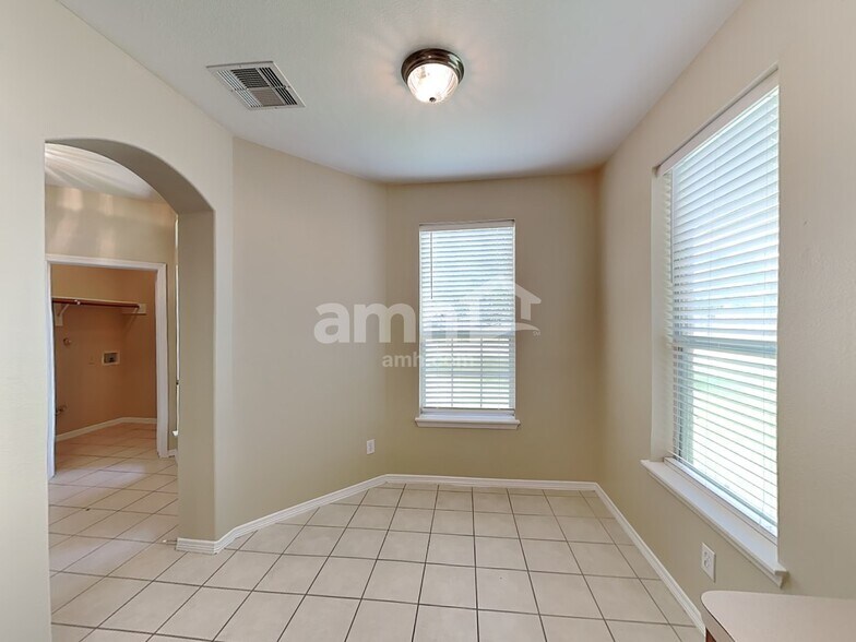 Building Photo - 4807 Chase Court Dr