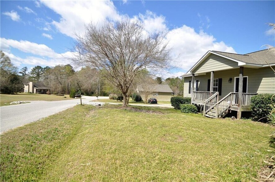 Building Photo - 78 Lee Road 2149