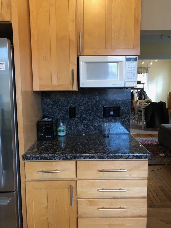 Building Photo - 4415 Stuart St