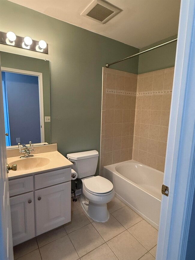 Building Photo - 76 Lyon Ct