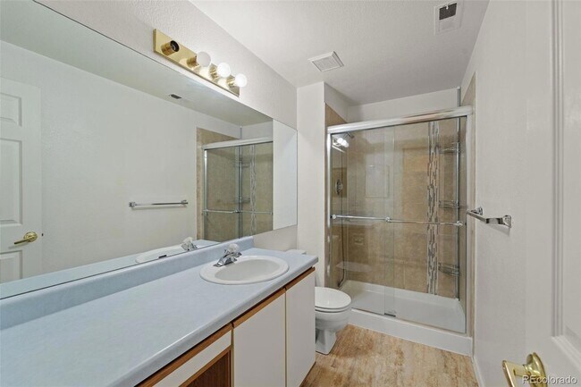 Building Photo - 6082 Colony Cir