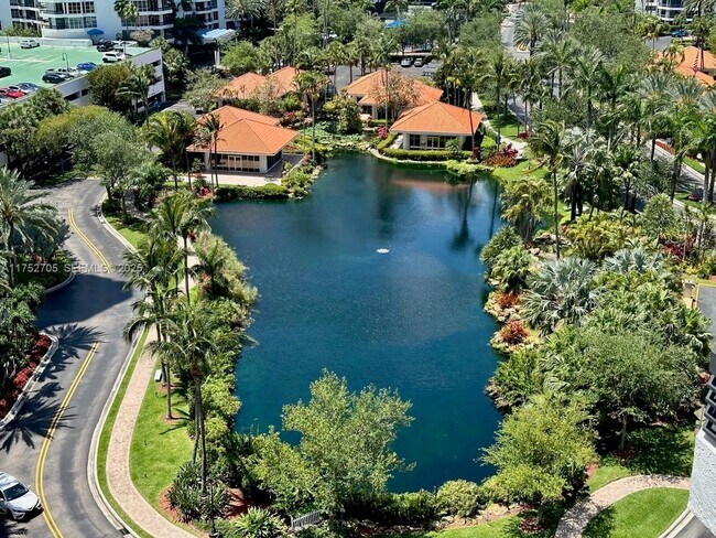 Building Photo - 19101 NE 36th Pl