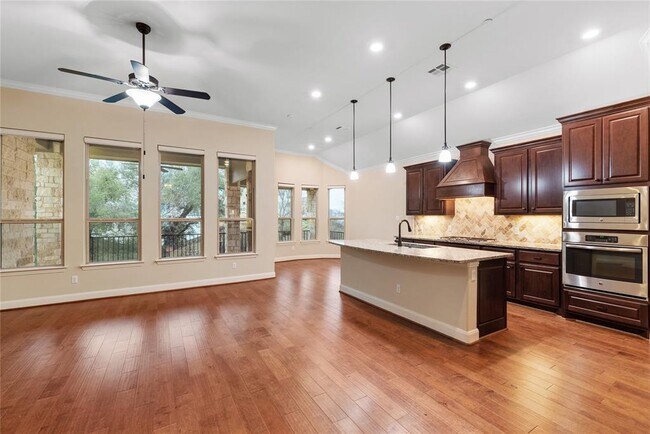 Building Photo - 208 Maxwell Way