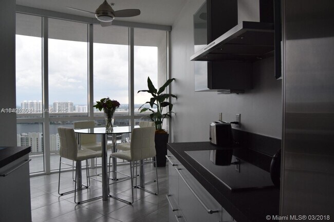 Building Photo - 18201 Collins Ave