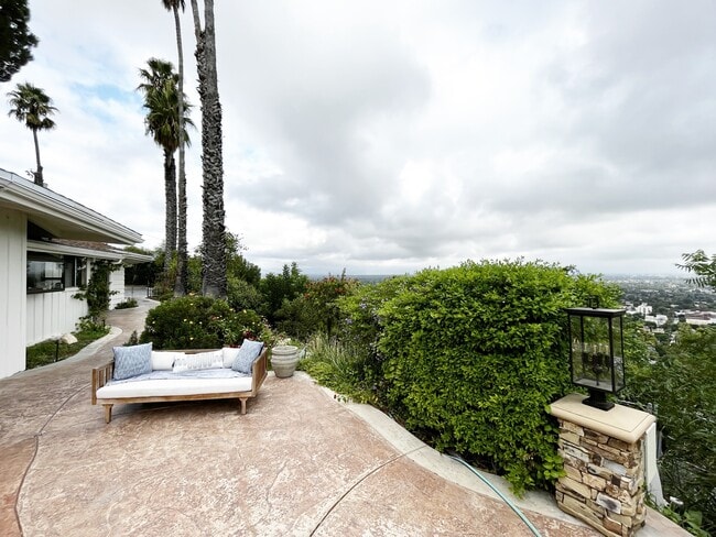 Building Photo - 4067 Cody Rd