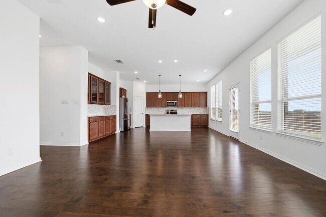 Building Photo - 1005 Ridge Runner Dr