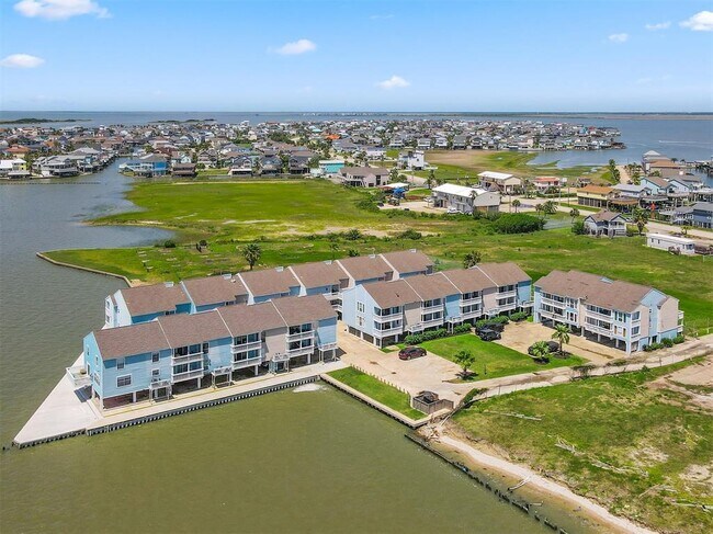 Building Photo - 500 Tiki Dr
