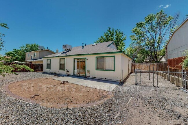 Building Photo - 1729 Chamisa Rd NE