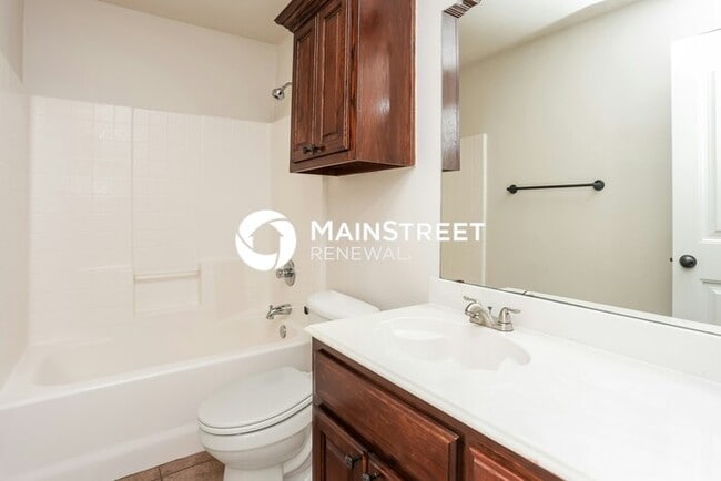 Building Photo - 3 Bedroom Pet-Friendly Home in ALVARADO, TX with Main Street Renewal