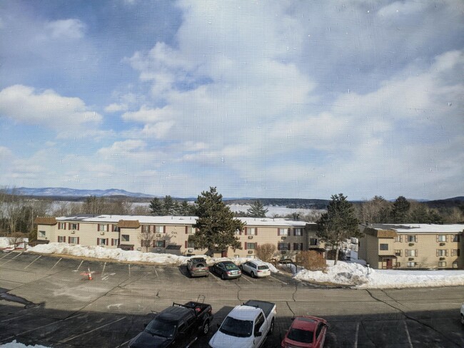 Building Photo - 178 Treetop Cir