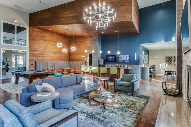 Building Photo - 9301 Old Bee Caves Rd