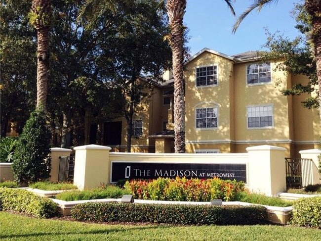 Building Photo - Freshly Updated 3 bedroom 2 bath at The Ma...