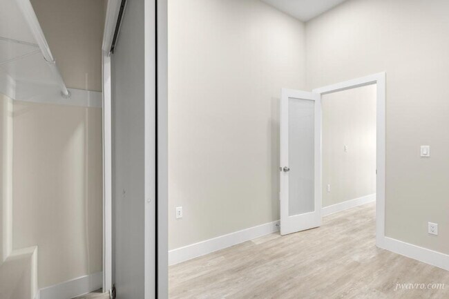Building Photo - 70 Terra Vista Ave