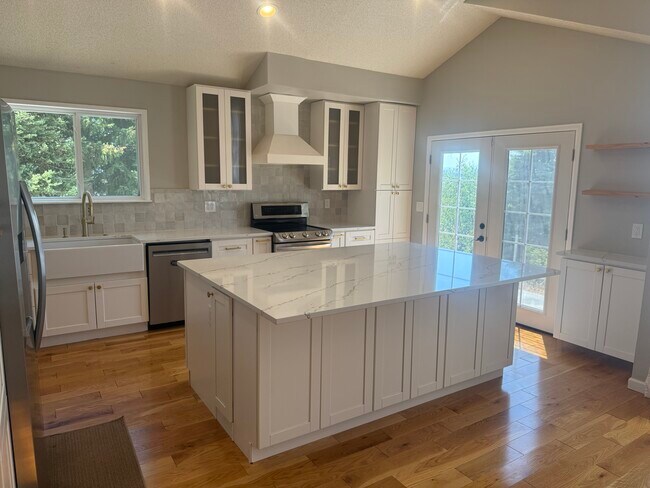 Building Photo - 14602 E Bellewood Pl