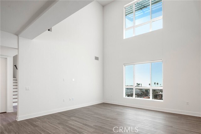 Building Photo - 6800 Variel Ave