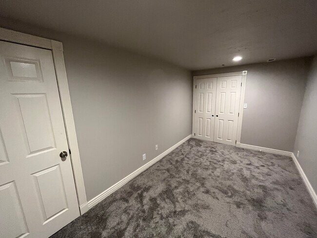 Office/nursery - 1868 W 4655 S