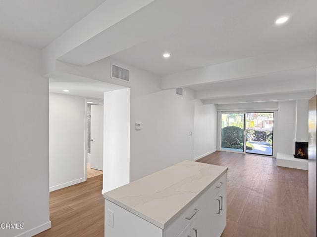 Building Photo - 61 Redwood Ave