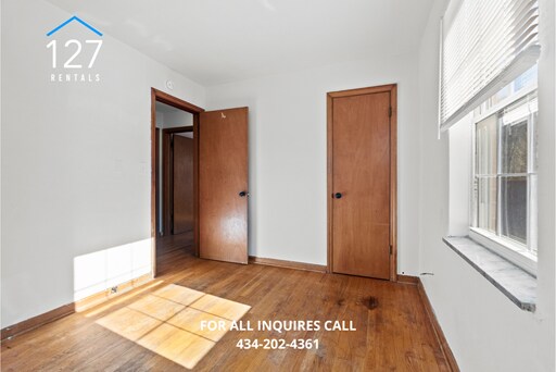 Building Photo - 2 Bedroom Apartment in Great Location