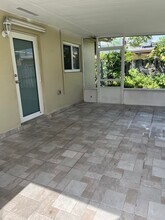 Building Photo - 417 E 39th St