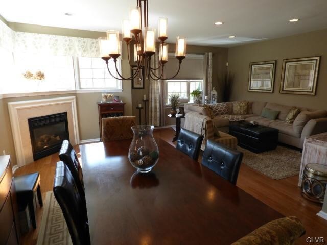 Building Photo - 4136 Waterford Dr
