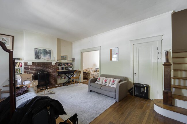 Building Photo - 3204 Porter St NW