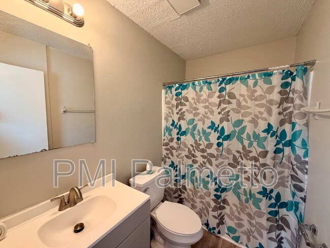 Building Photo - 1908 Tall Pines Cir