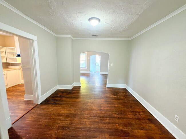 Building Photo - Charming 3-Bedroom Home in Memphis, TN — Move-In Special!