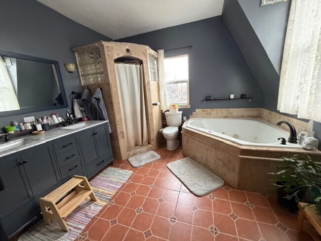 Building Photo - 1538 S 400 E