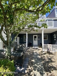 Building Photo - 10 SE Central Ave