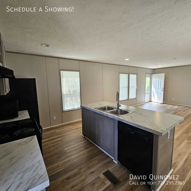 Building Photo - 5511 Squiredale-