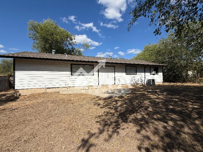 Building Photo - 9418 Shields Dr