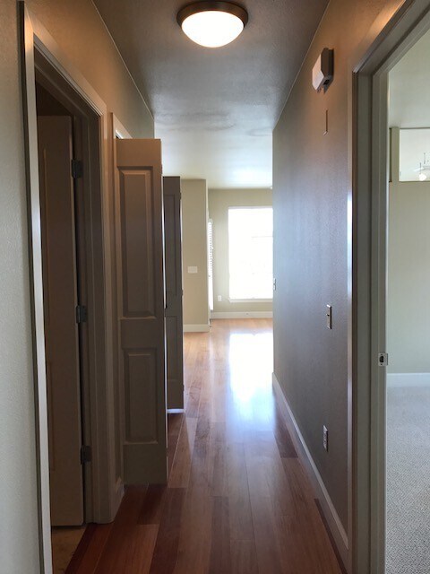 Building Photo - Modern 5th Floor Condo at CitySide Lofts –...