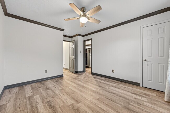 Building Photo - One of a kind home in Katy with large backyard and outdoor Oasis. With nearly 2300 sqft there's p...