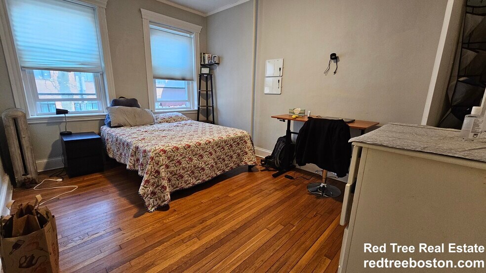 Building Photo - 76 Strathmore Rd