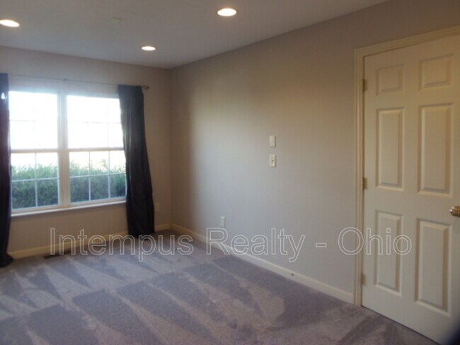 Building Photo - 516 Ironhorse Dr