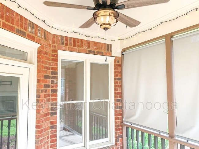 Building Photo - 8011 Dancing Fern Trail