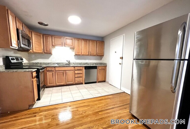 Building Photo - 230 Babcock St