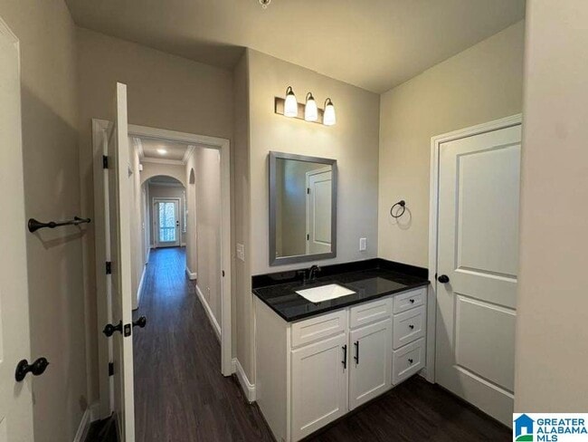 Building Photo - 4401 Lennox Pl