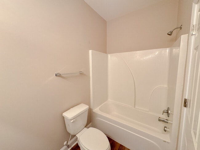 Building Photo - 215 Way Bill Cir