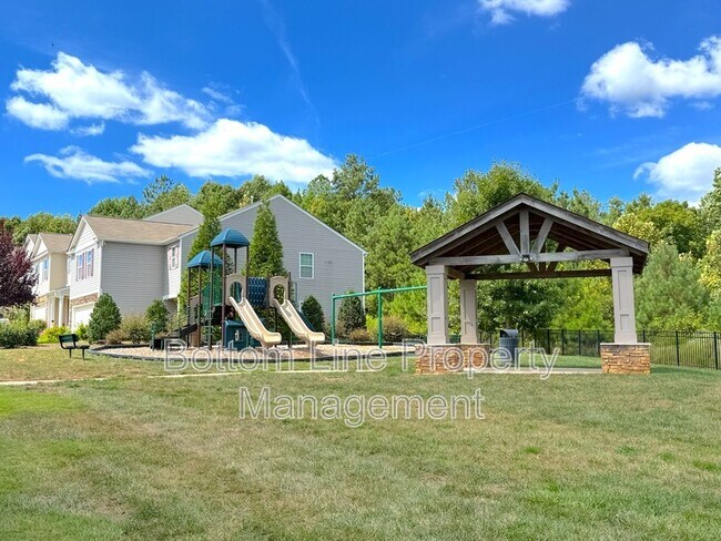 Building Photo - 3997 Long Arrow Dr