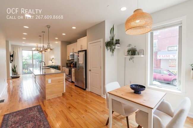 Building Photo - 2029 E Huntingdon St